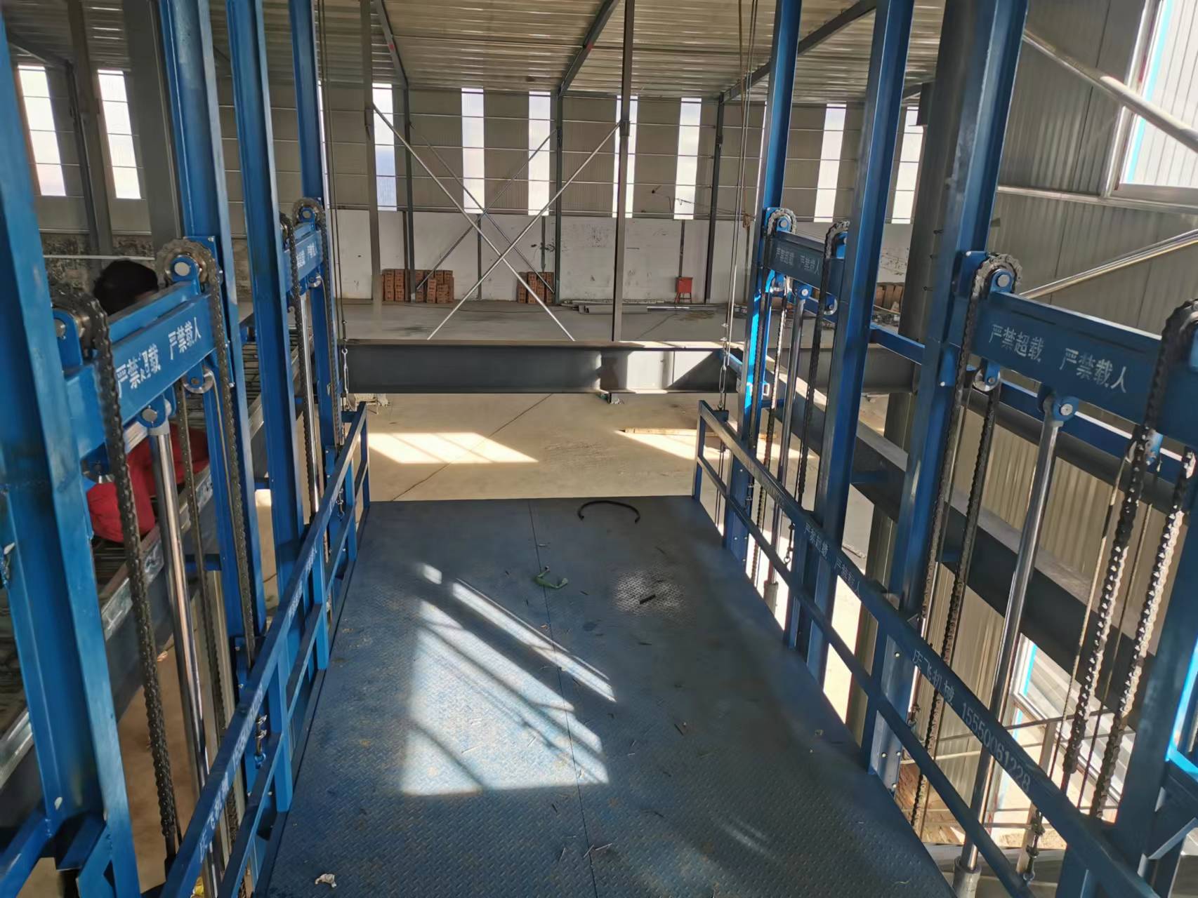 导轨式升降货梯适用于哪些场合？